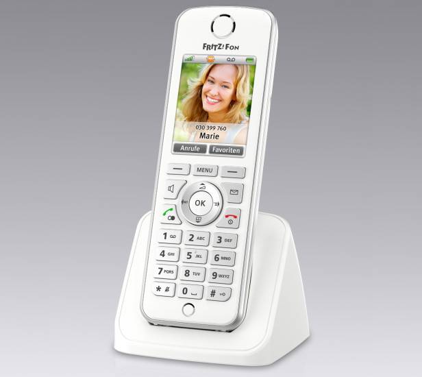 Das DECT-Telefon AVM Fritzfon C4 im Kurztest